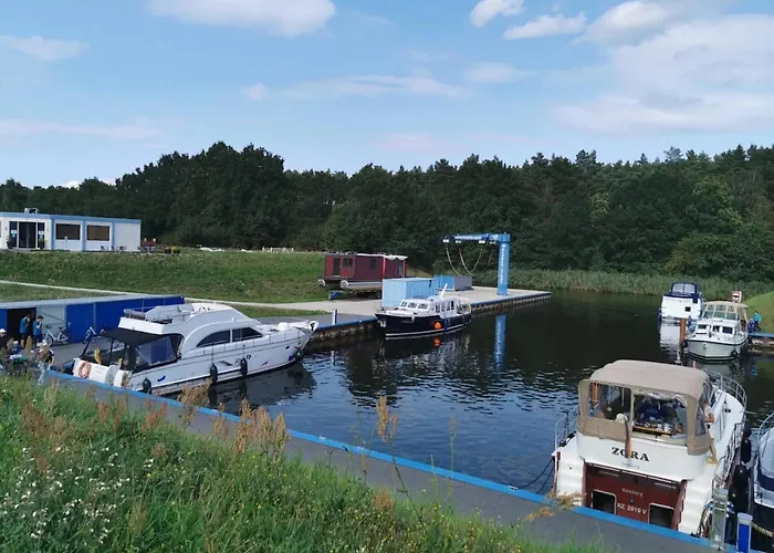 Reihenhaus Mit Wlan In Am Mueritzsee * Buchholz (Mecklenburg-Vorpommern)