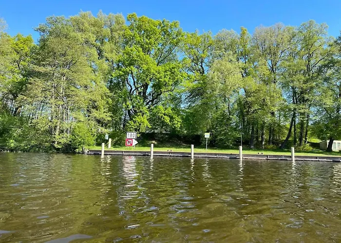 Reihenhaus Mit Wlan In Am Mueritzsee